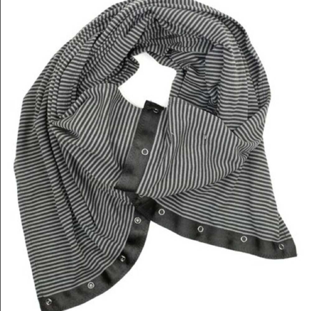 NWT Threads for Thought Convertible Snap Wrap
